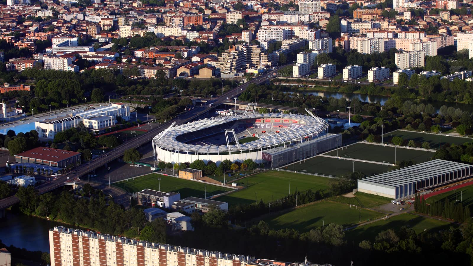 Vue aérienne de Toulouse, ville rose